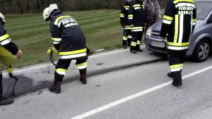 Beseitigung einer Ölspur mittels BIndemittel