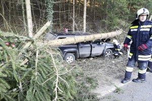 Verkehrsunfall mit Menschenrettung am 25.03.2018