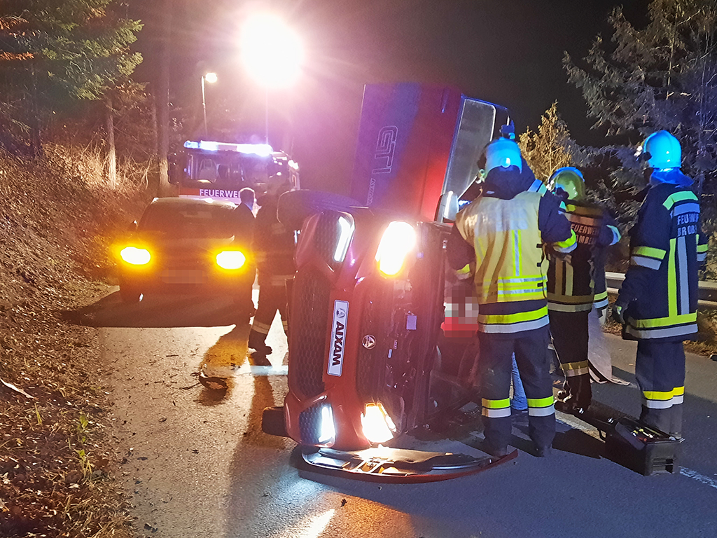 Verkehrsunfall mit Menschenrettung