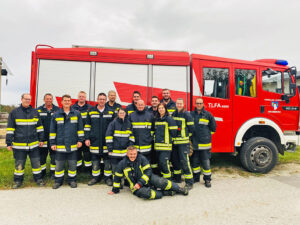 Gruppenfoto der FF Bromberg bei der Unterabschnittsübung in Schlag